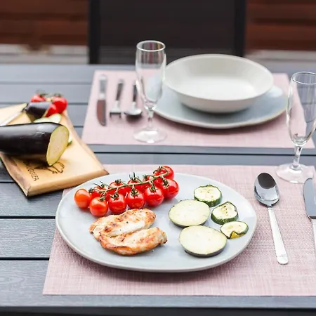 Lakeside Daire Cerknica