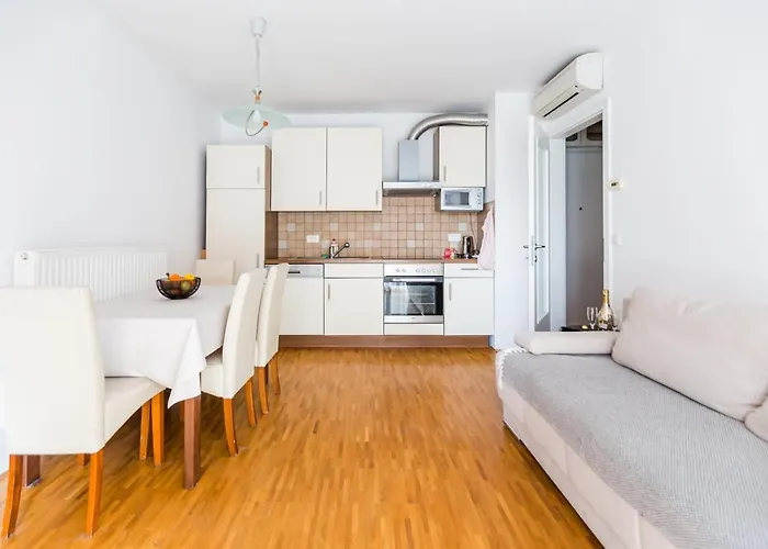 アパート Lakeside *